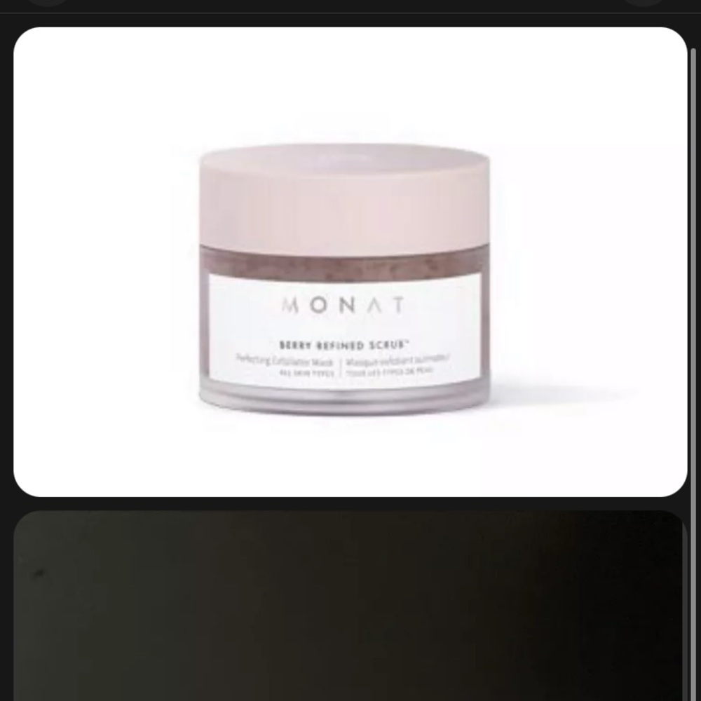 Monat exfoliant berry scrub